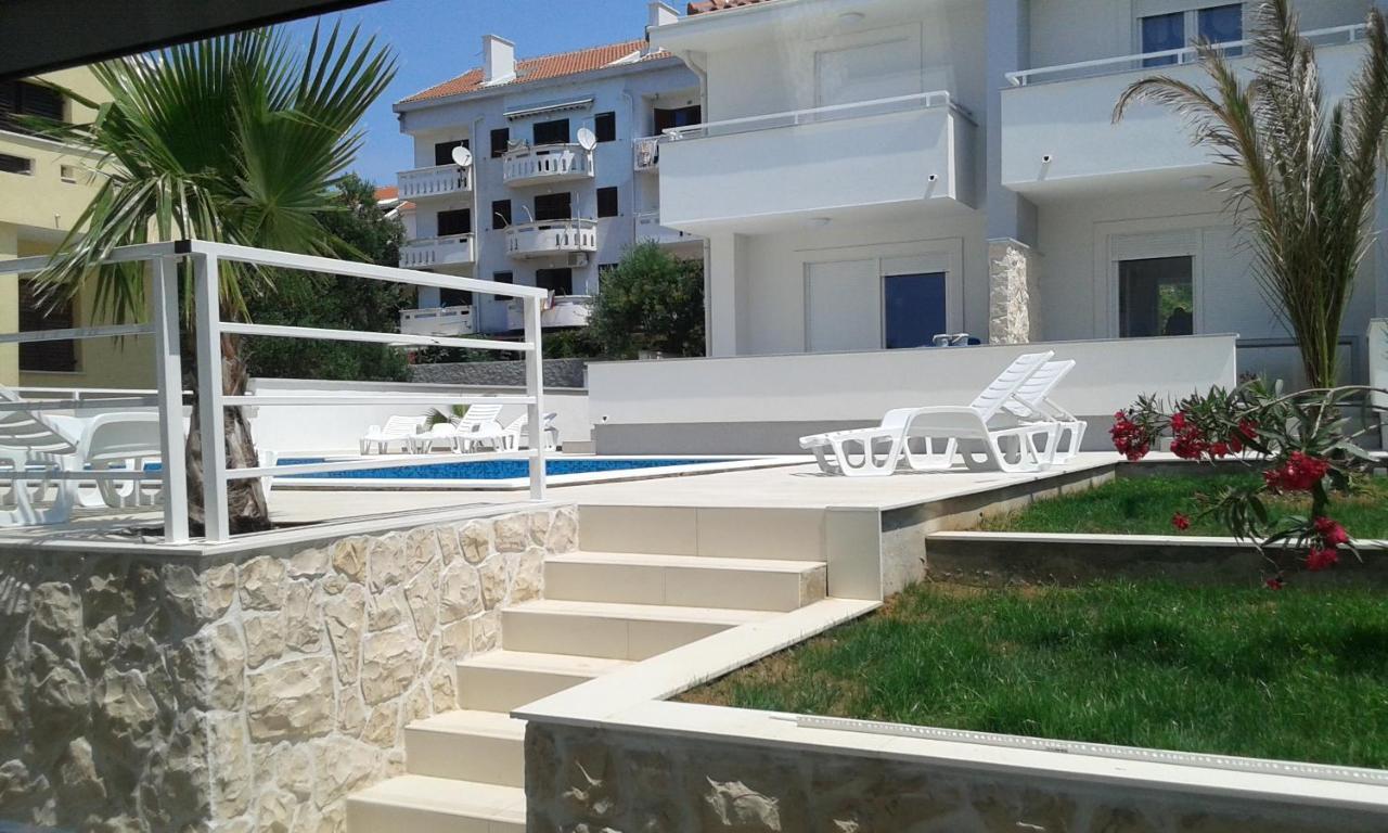 Luxury Apartments Cuba 1 Novalja Eksteriør bilde