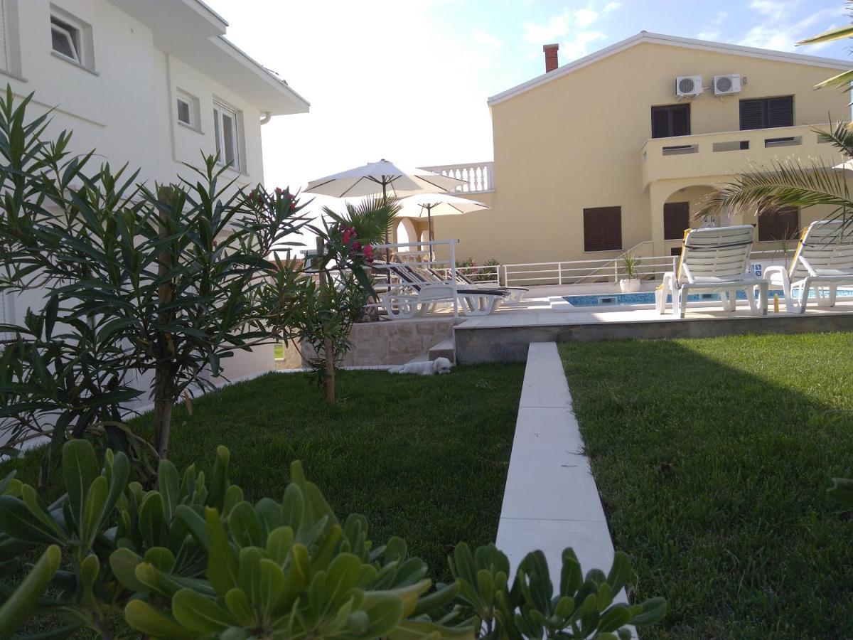 Luxury Apartments Cuba 1 Novalja Eksteriør bilde